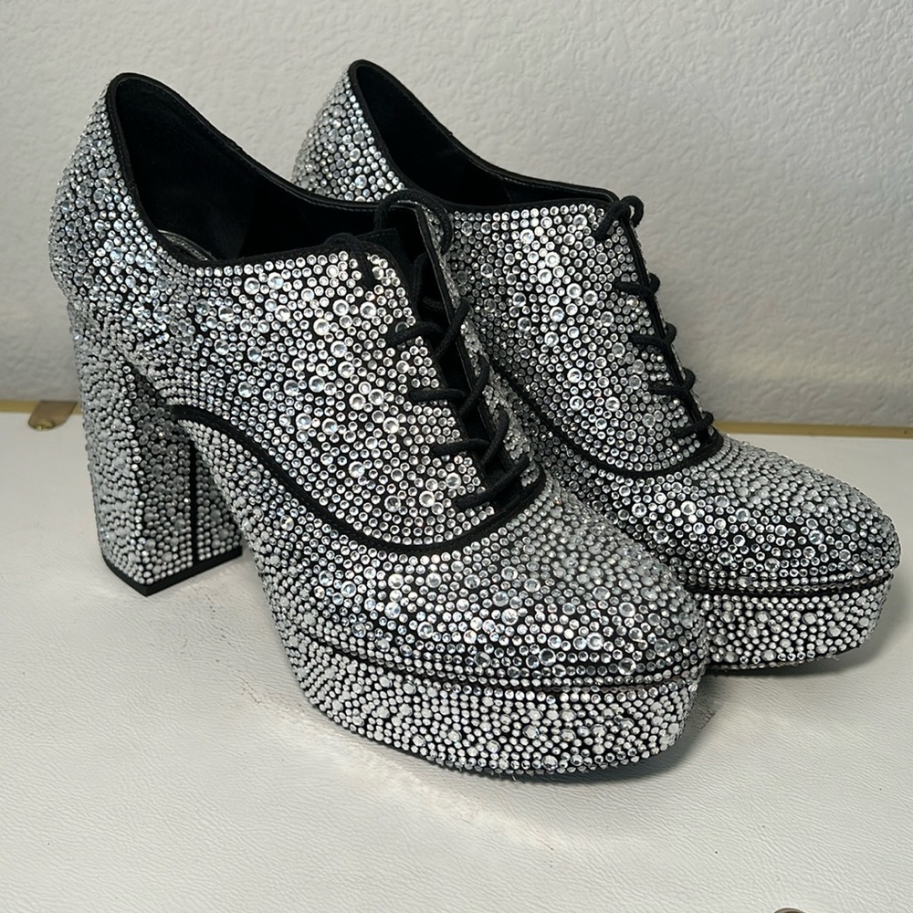 Gianni Bini size 9 Crystal platform brogues
